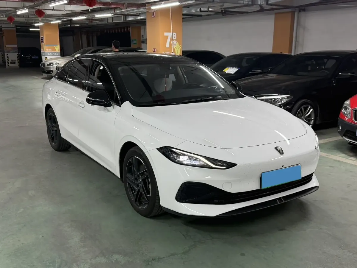 2023 Roewe D7 1.5L 112HP L4 1DHT PHEV 21.4KWH,autocango,china used car exporter,china ev exporter,chinese used car exporter,chinese used ev exporter