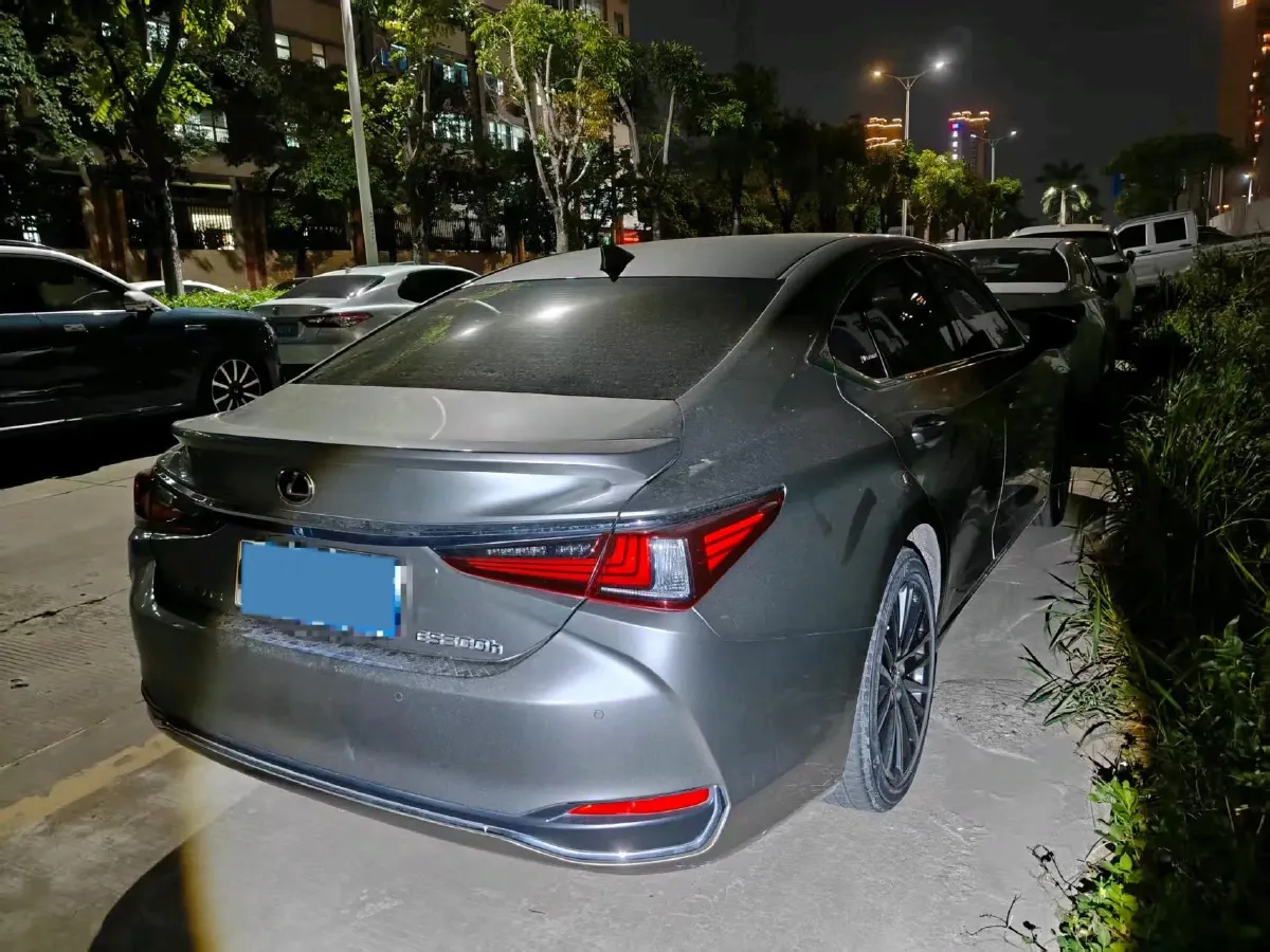 2022 Lexus ES 2.5L 178HP L4 E-CVT Hybrid,autocango,china used car exporter,china ev exporter,chinese used car exporter,chinese used ev exporter