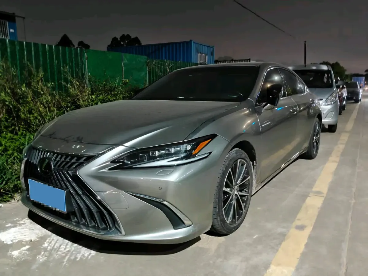 2022 Lexus ES 2.5L 178HP L4 E-CVT Hybrid,autocango,china used car exporter,china ev exporter,chinese used car exporter,chinese used ev exporter