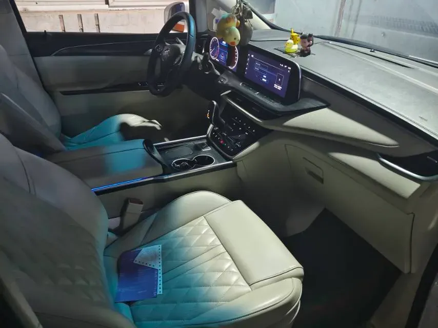 2021 Buick GL8 2.0T 237HP L4 9AT,autocango,china used car exporter,china ev exporter,chinese used car exporter,chinese used ev exporter