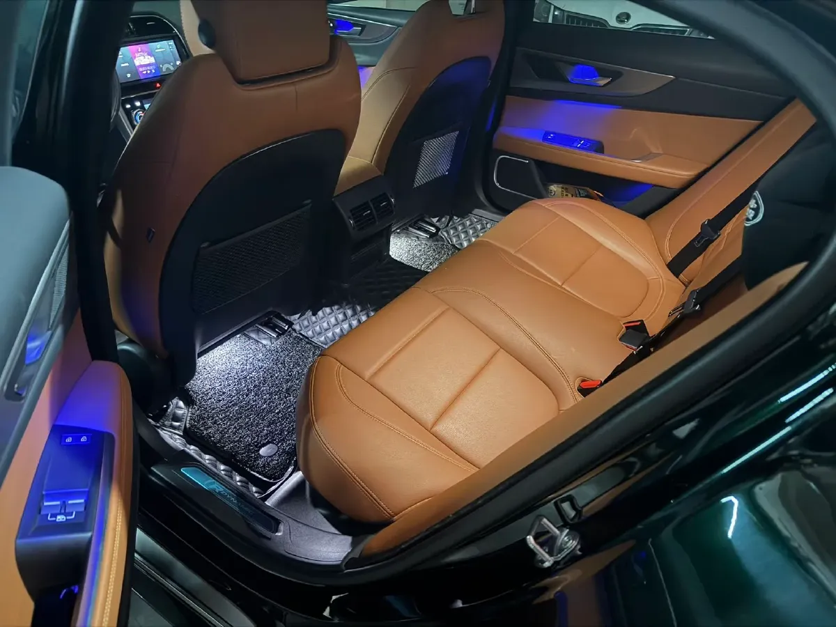 2023 Jaguar XEL 2.0T 250HP L4 8AT,autocango,china used car exporter,china ev exporter,chinese used car exporter,chinese used ev exporter