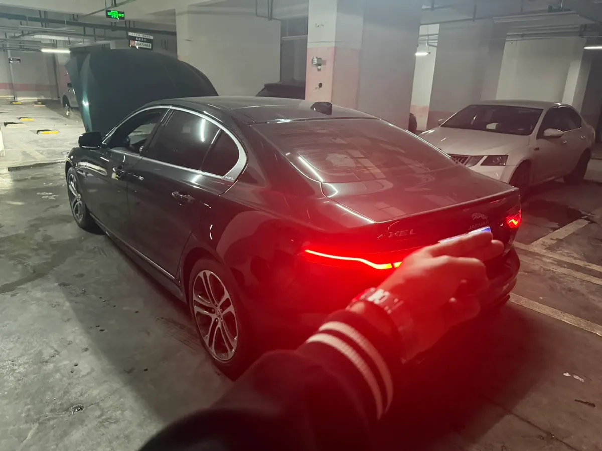 2023 Jaguar XEL 2.0T 250HP L4 8AT,autocango,china used car exporter,china ev exporter,chinese used car exporter,chinese used ev exporter