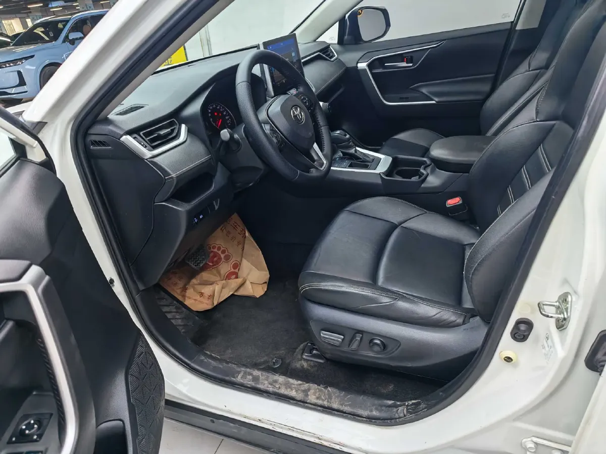 2023 Toyota Wildlander 2.0L 171HP L4 CVT,autocango,china used car exporter,china ev exporter,chinese used car exporter,chinese used ev exporter