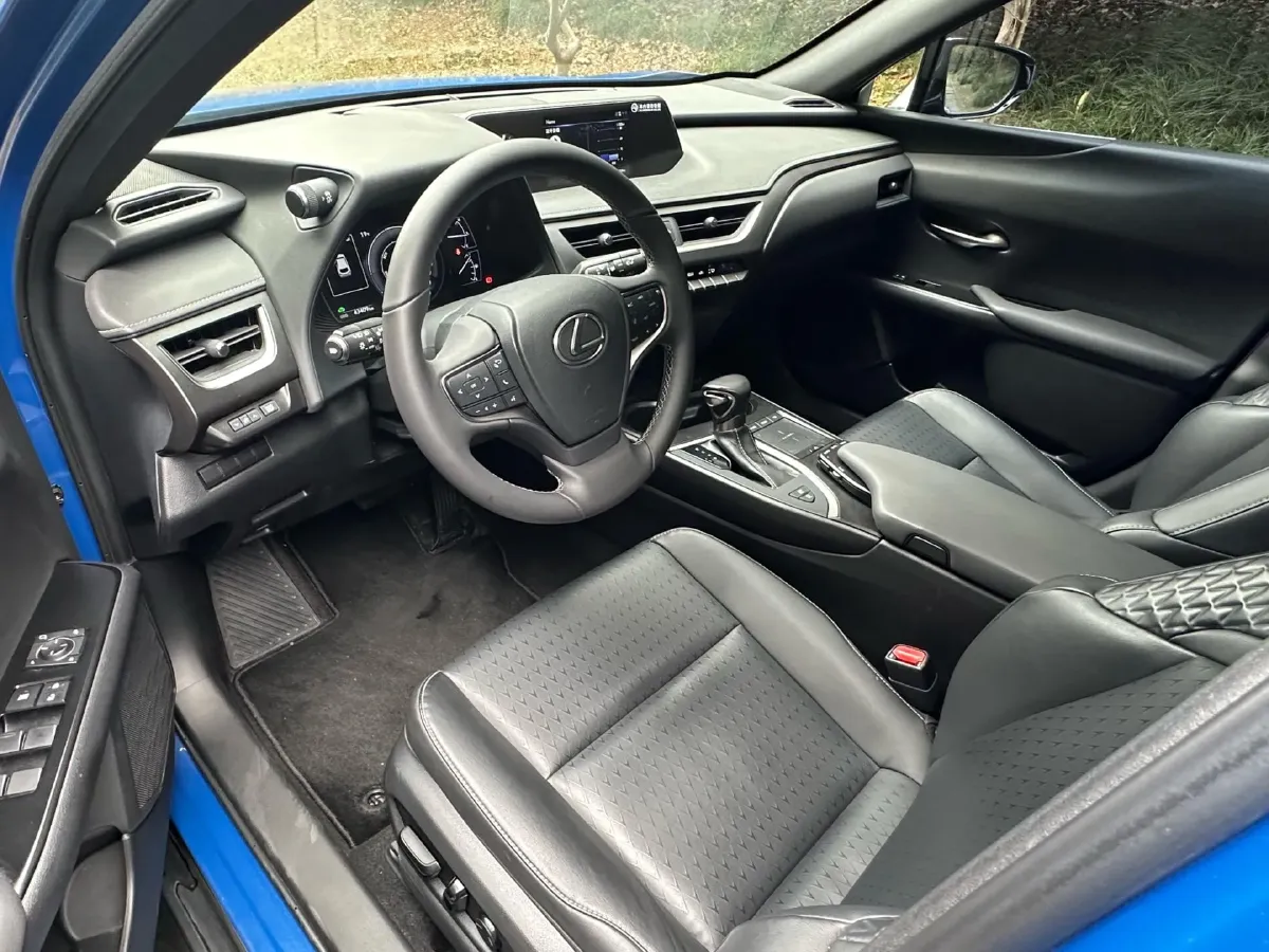 2020 Lexus UX 2.0L 146HP L4 E-CVT Hybrid,autocango,china used car exporter,china ev exporter,chinese used car exporter,chinese used ev exporter