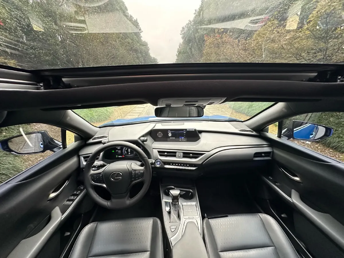 2020 Lexus UX 2.0L 146HP L4 E-CVT Hybrid,autocango,china used car exporter,china ev exporter,chinese used car exporter,chinese used ev exporter