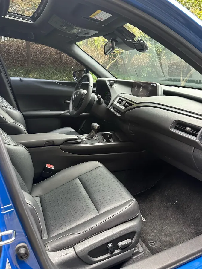 2020 Lexus UX 2.0L 146HP L4 E-CVT Hybrid,autocango,china used car exporter,china ev exporter,chinese used car exporter,chinese used ev exporter