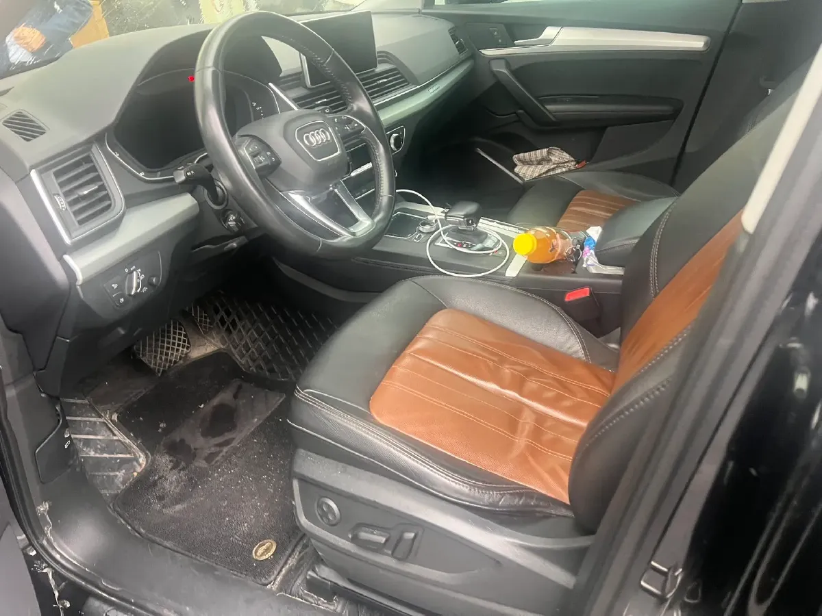 2020 Audi Q5L 2.0T 190HP L4 7DCT,autocango,china used car exporter,china ev exporter,chinese used car exporter,chinese used ev exporter