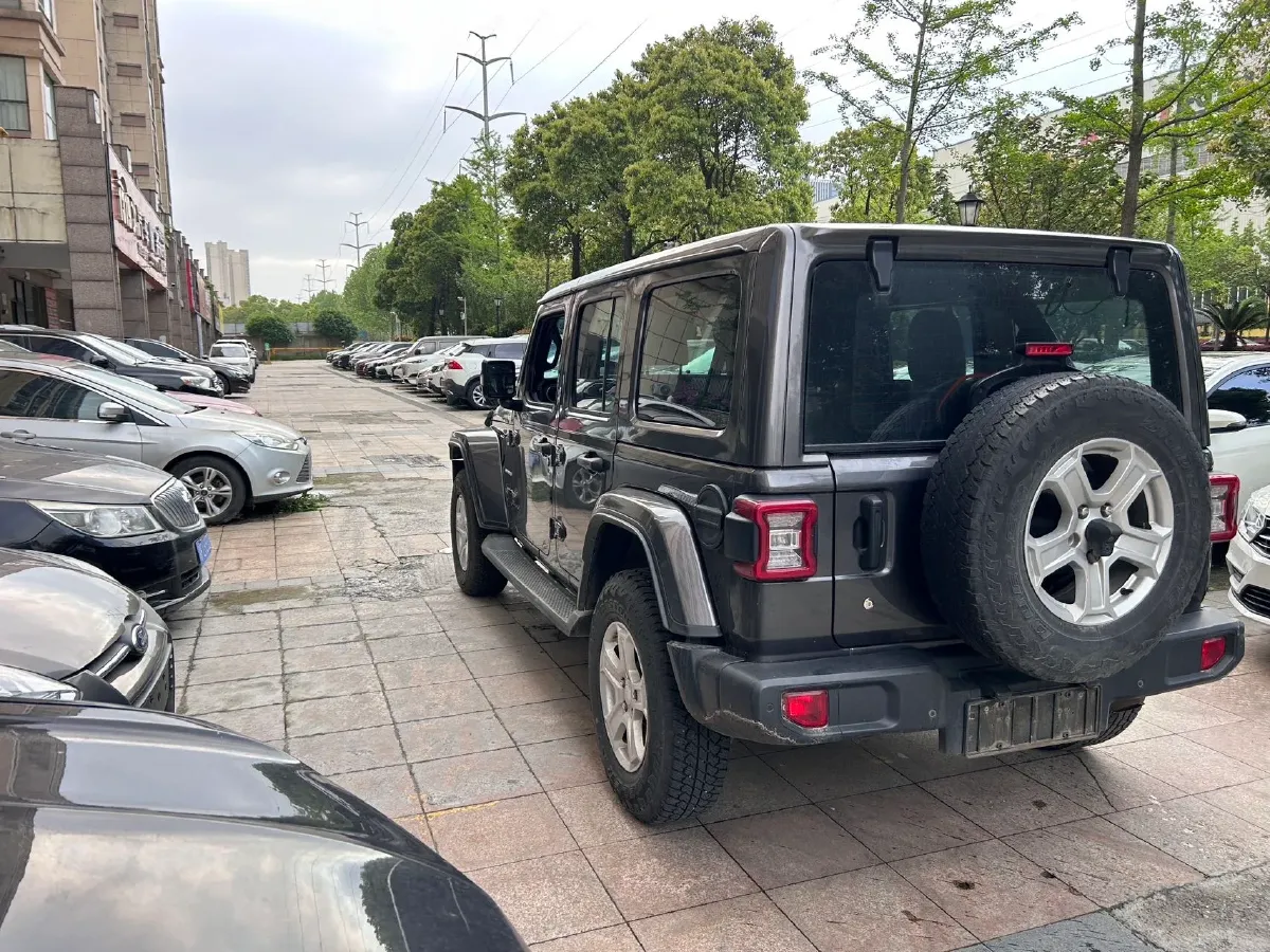 2019 Jeep Wrangler 2.0T 266HP L4 8AT,autocango,china used car exporter,china ev exporter,chinese used car exporter,chinese used ev exporter