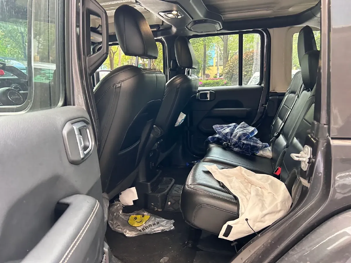 2019 Jeep Wrangler 2.0T 266HP L4 8AT,autocango,china used car exporter,china ev exporter,chinese used car exporter,chinese used ev exporter