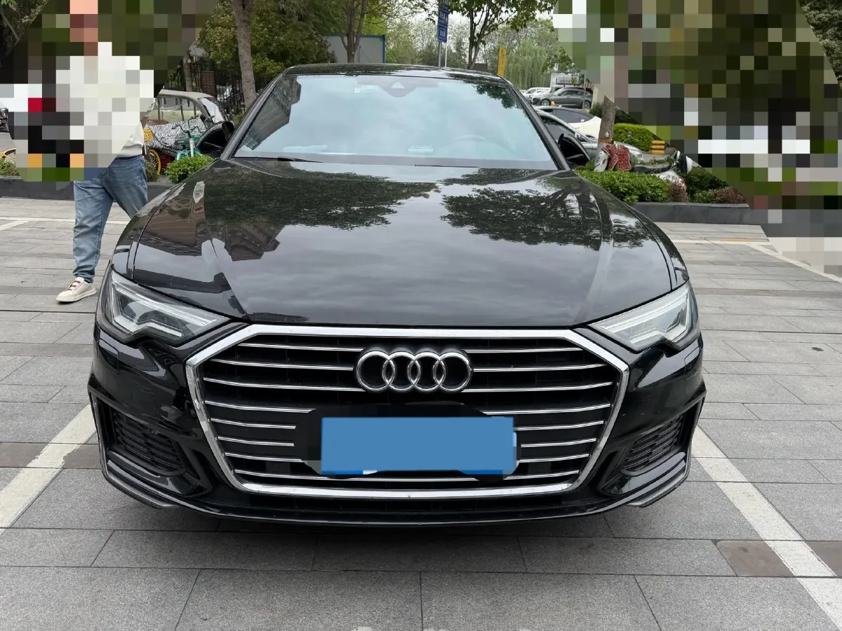 2022 Audi A6L 2.0T 224HP L4 7DCT,autocango,china used car exporter,china ev exporter,chinese used car exporter,chinese used ev exporter