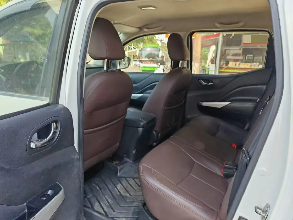 2020 Dongfeng RuiQi 6 2.4L 158HP L4 5MT,autocango,china used car exporter,china ev exporter,chinese used car exporter,chinese used ev exporter