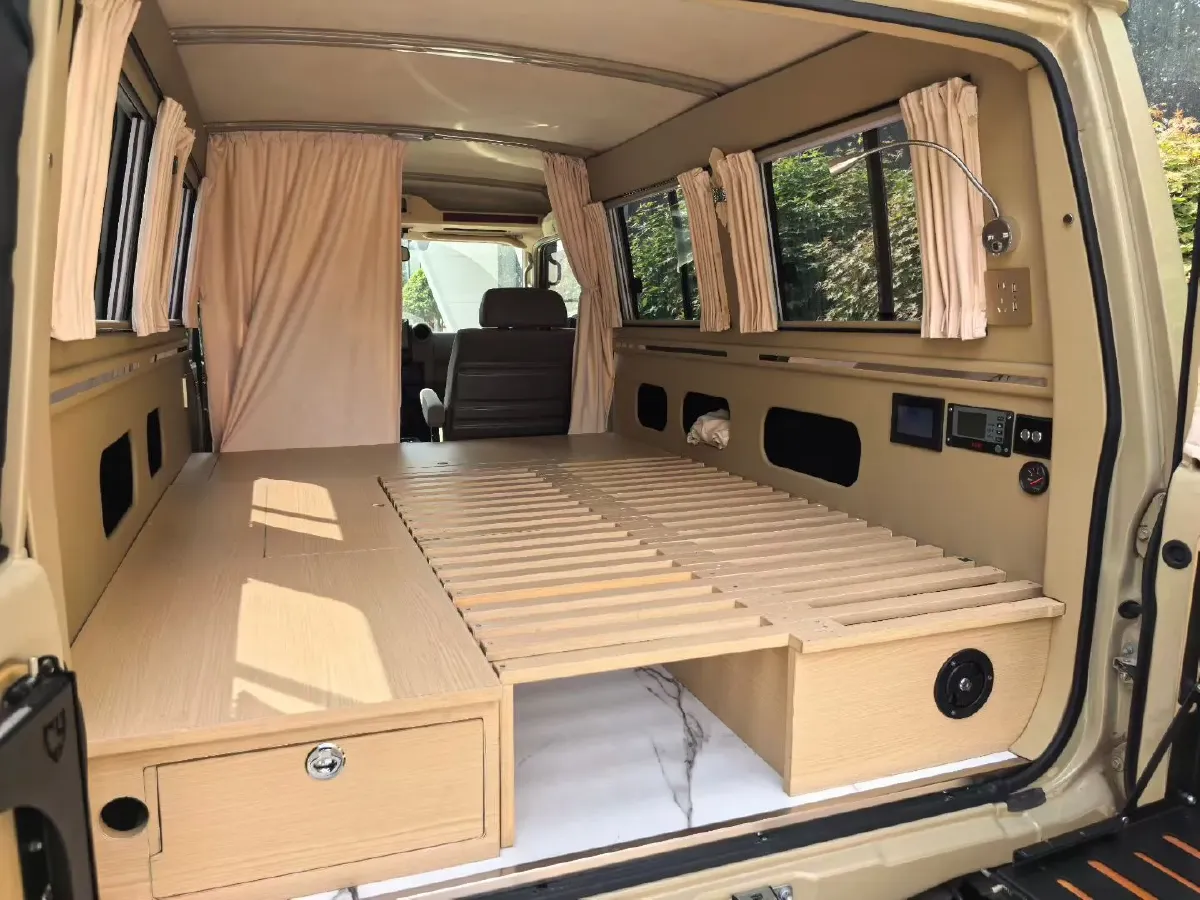 2024 Land Rover Range Rover Velar 2.0T 250HP L4 8AT,autocango,china used car exporter,china ev exporter,chinese used car exporter,chinese used ev exporter