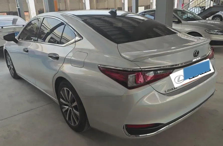 2018 Lexus ES 2.0L 167HP L4 6AT,autocango,china used car exporter,china ev exporter,chinese used car exporter,chinese used ev exporter