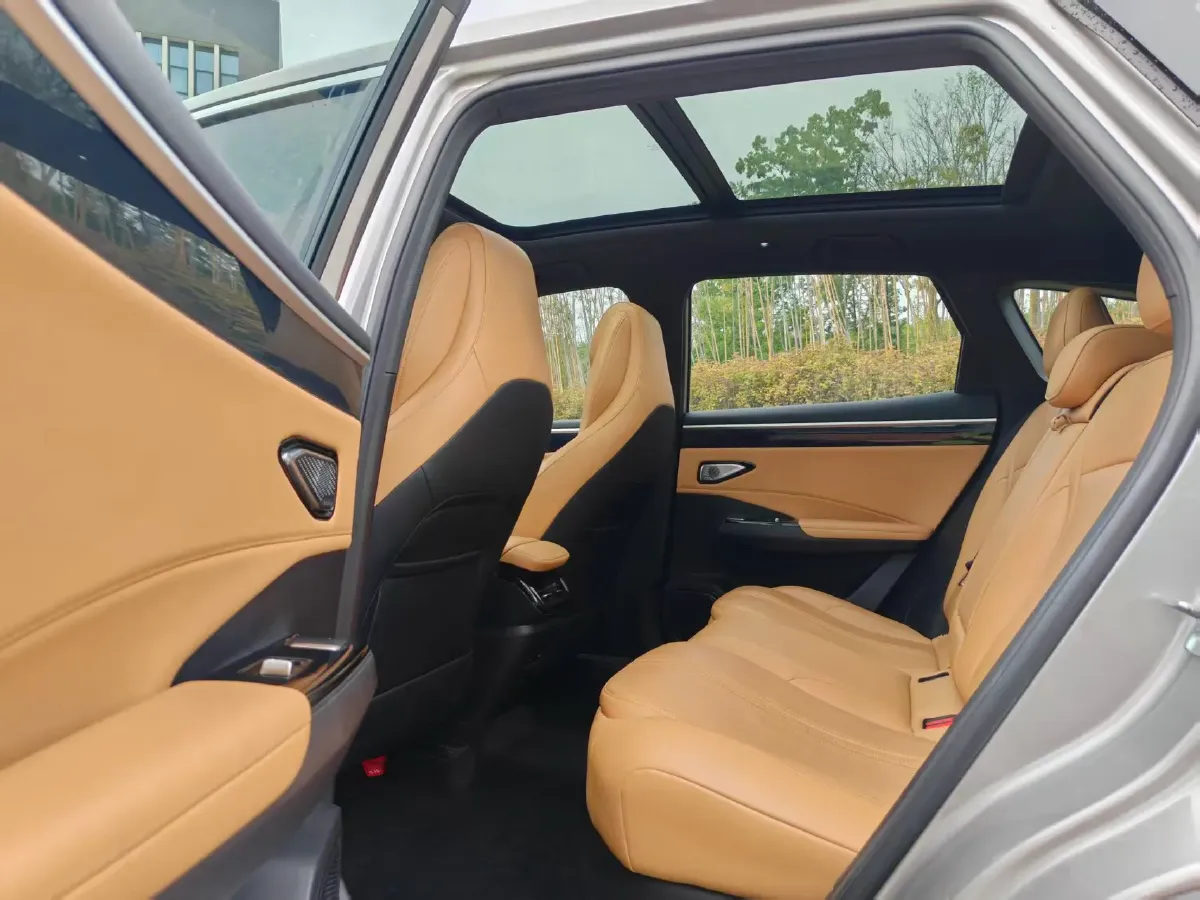 2023 Geely Galaxy L7 1.5T 163HP L4 3DHT PHEV 18.7KWH,autocango,china used car exporter,china ev exporter,chinese used car exporter,chinese used ev exporter