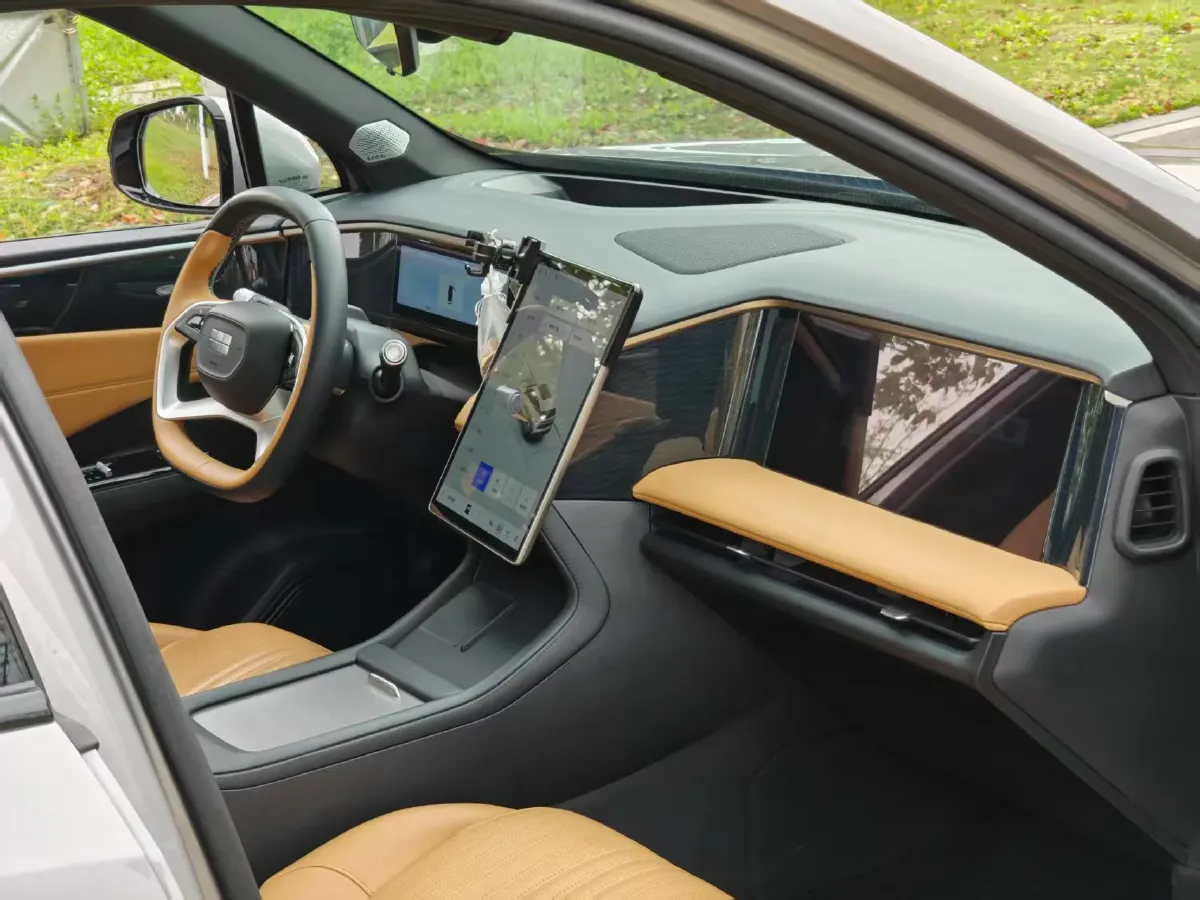 2023 Geely Galaxy L7 1.5T 163HP L4 3DHT PHEV 18.7KWH,autocango,china used car exporter,china ev exporter,chinese used car exporter,chinese used ev exporter