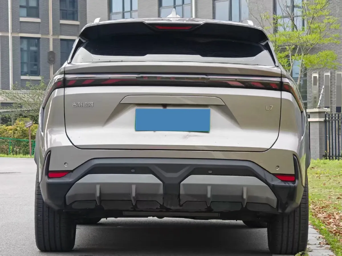 2023 Geely Galaxy L7 1.5T 163HP L4 3DHT PHEV 18.7KWH,autocango,china used car exporter,china ev exporter,chinese used car exporter,chinese used ev exporter