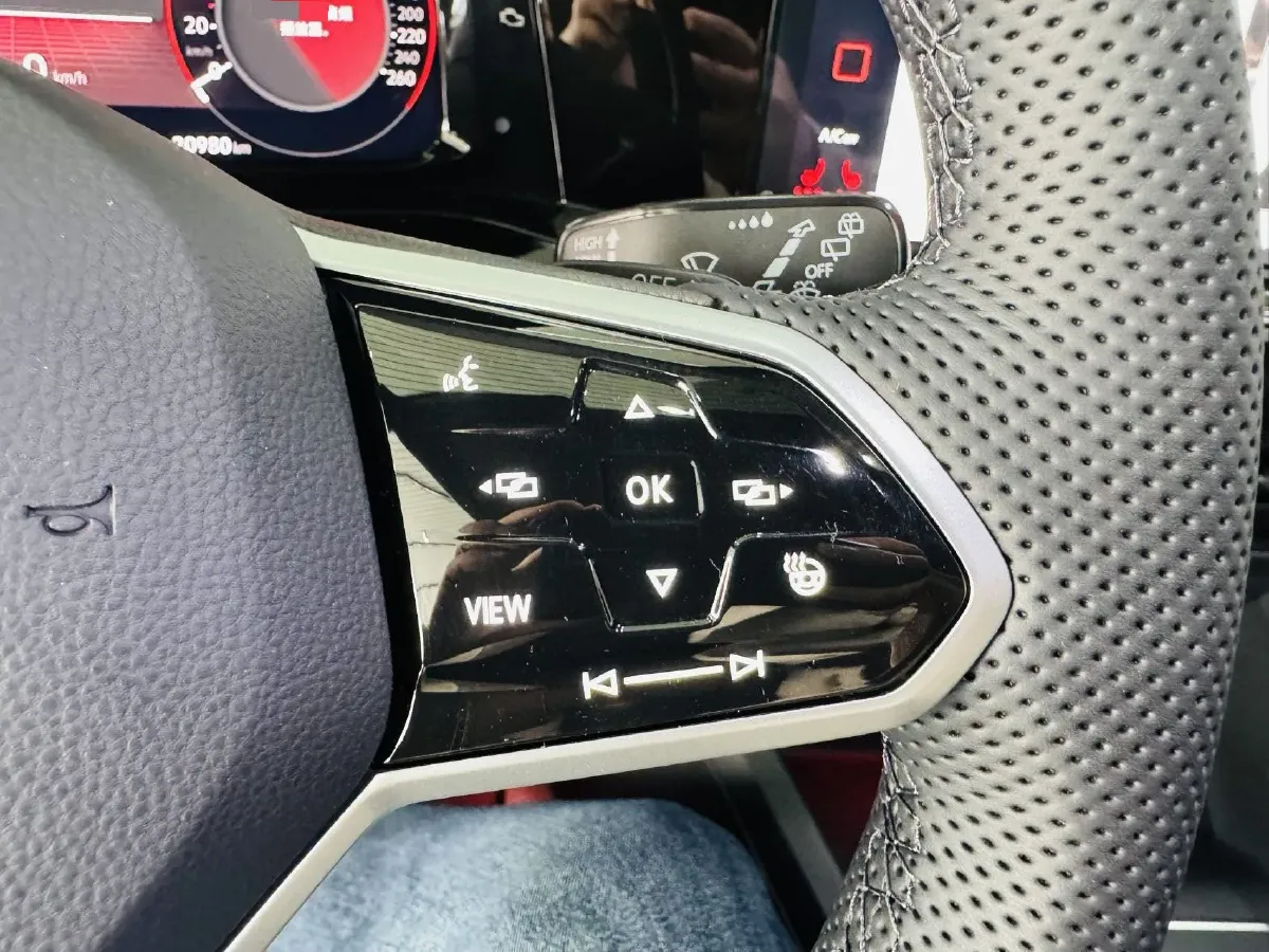 2023 Volkswagen Golf 1.4T 150HP L4 7DCT,autocango,china used car exporter,china ev exporter,chinese used car exporter,chinese used ev exporter