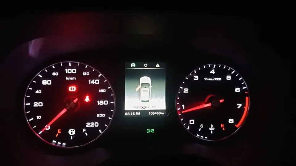 2020 Roewe i5 1.5L 120HP L4 5MT,autocango,china used car exporter,china ev exporter,chinese used car exporter,chinese used ev exporter