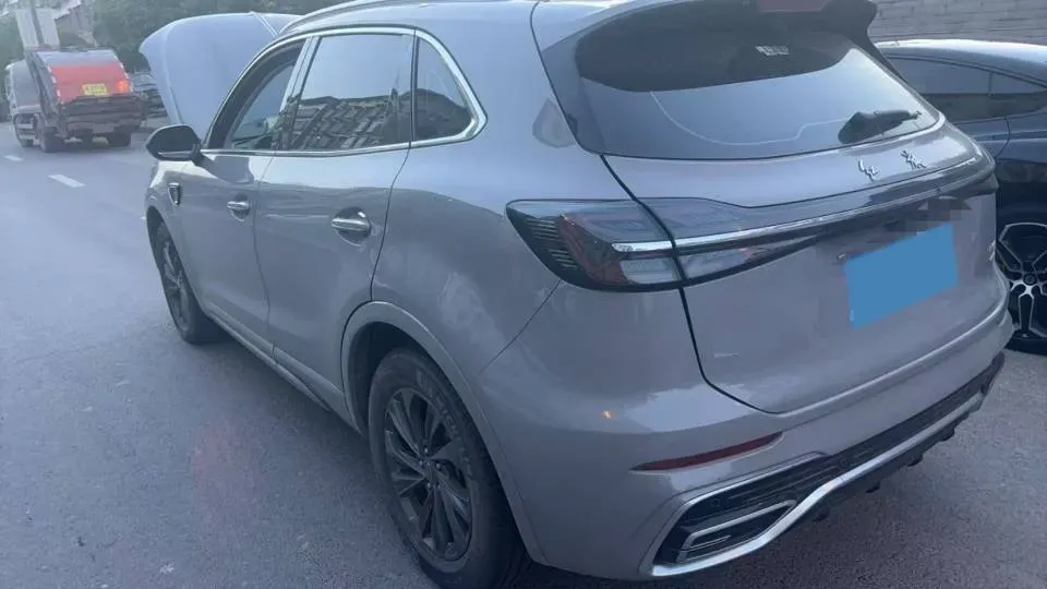 2023 HongQi HS5 2.0T 252HP L4 8AT,autocango,china used car exporter,china ev exporter,chinese used car exporter,chinese used ev exporter