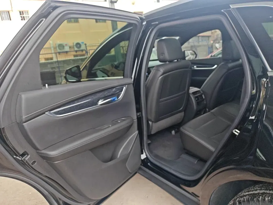 2023 Cadillac XT5 2.0T 237HP L4 9AT,autocango,china used car exporter,china ev exporter,chinese used car exporter,chinese used ev exporter