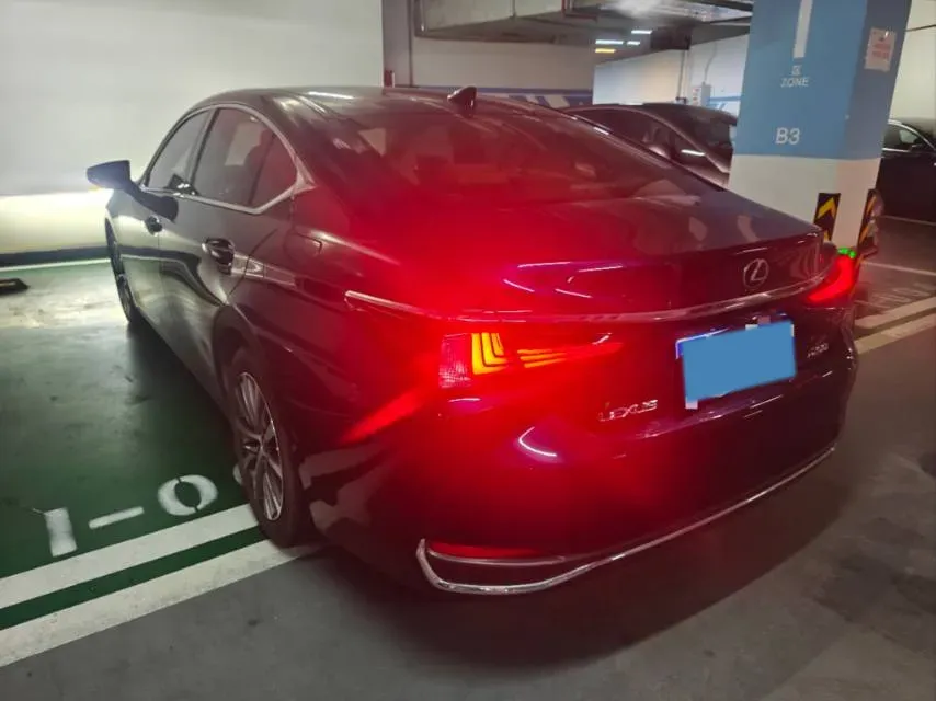 2018 Lexus ES 2.0L 167HP L4 6AT,autocango,china used car exporter,china ev exporter,chinese used car exporter,chinese used ev exporter