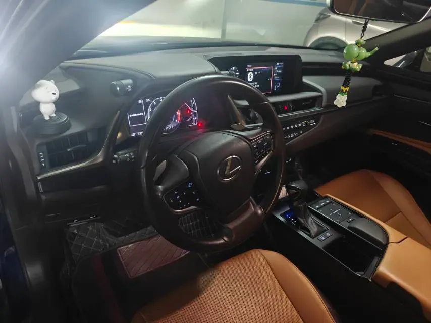 2018 Lexus ES 2.0L 167HP L4 6AT,autocango,china used car exporter,china ev exporter,chinese used car exporter,chinese used ev exporter