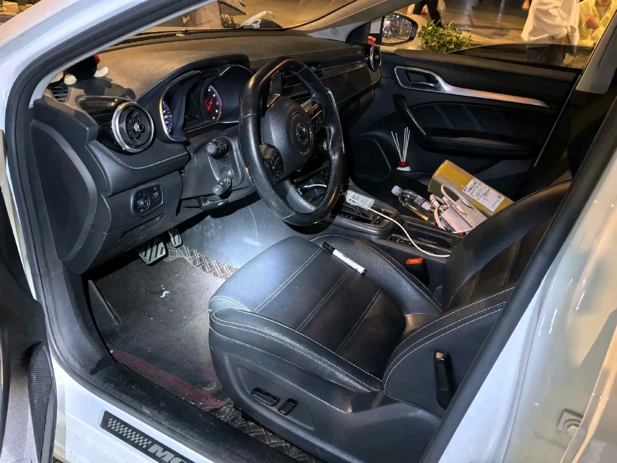 2019 MAXUS XinTu V80 2.5T 136HP L4 6AMT,autocango,china used car exporter,china ev exporter,chinese used car exporter,chinese used ev exporter