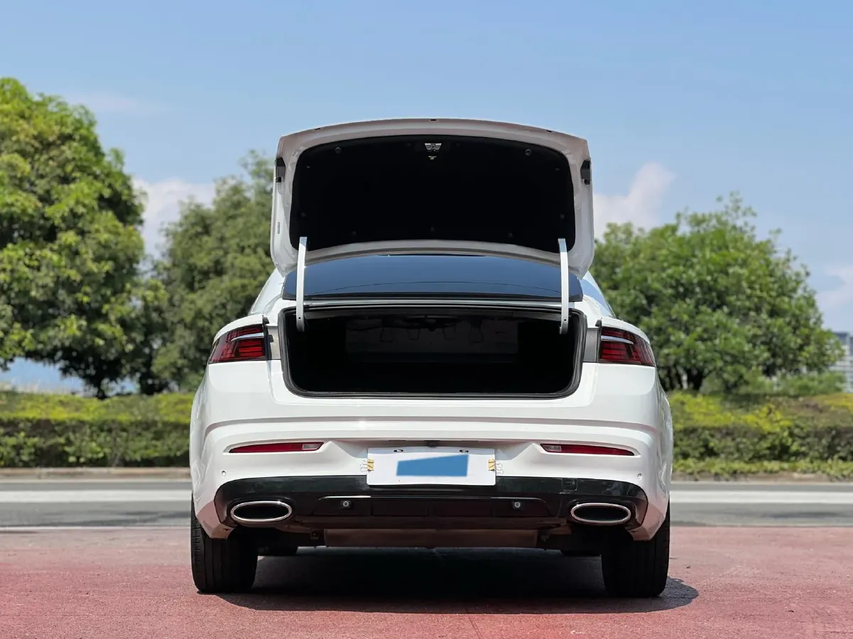 2021 Geely Preface 2.0T 190HP L4 7DCT,autocango,china used car exporter,china ev exporter,chinese used car exporter,chinese used ev exporter