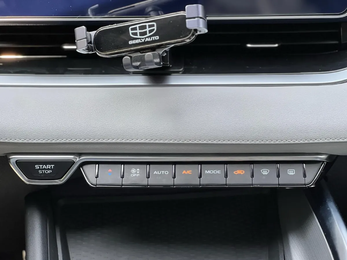 2021 Geely Preface 2.0T 190HP L4 7DCT,autocango,china used car exporter,china ev exporter,chinese used car exporter,chinese used ev exporter