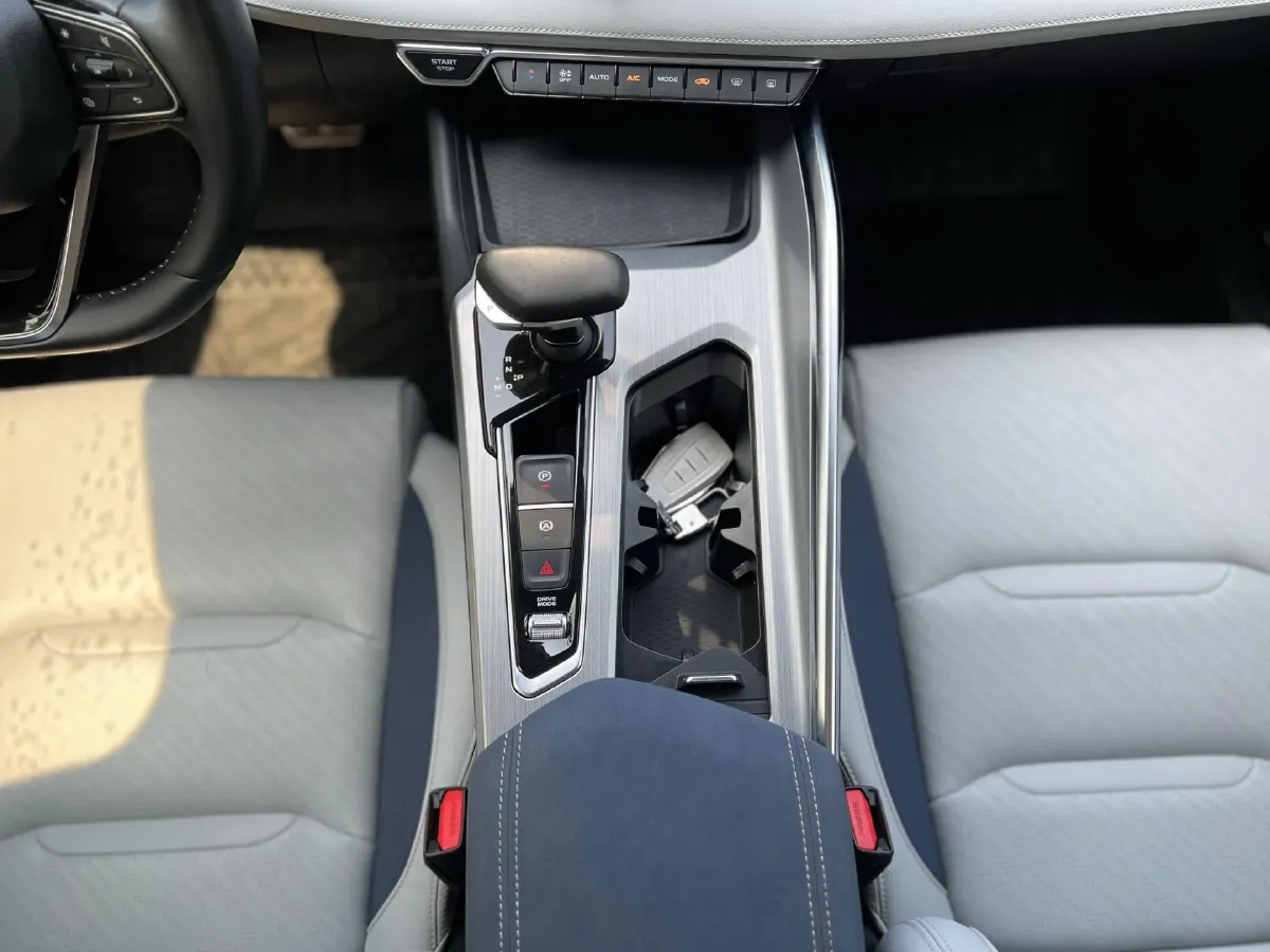 2021 Geely Preface 2.0T 190HP L4 7DCT,autocango,china used car exporter,china ev exporter,chinese used car exporter,chinese used ev exporter