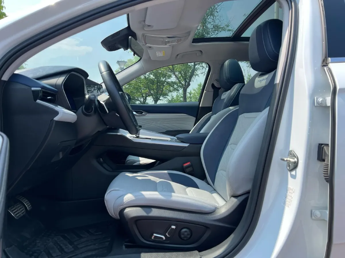 2021 Geely Preface 2.0T 190HP L4 7DCT,autocango,china used car exporter,china ev exporter,chinese used car exporter,chinese used ev exporter