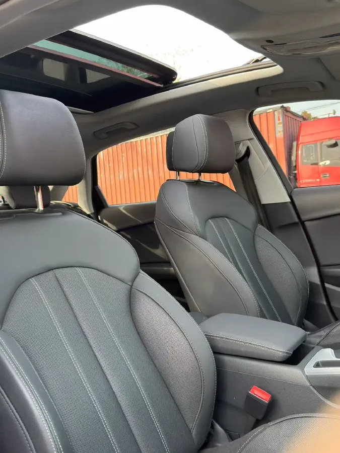 2020 Audi A4L 2.0T 190HP L4 7DCT,autocango,china used car exporter,china ev exporter,chinese used car exporter,chinese used ev exporter