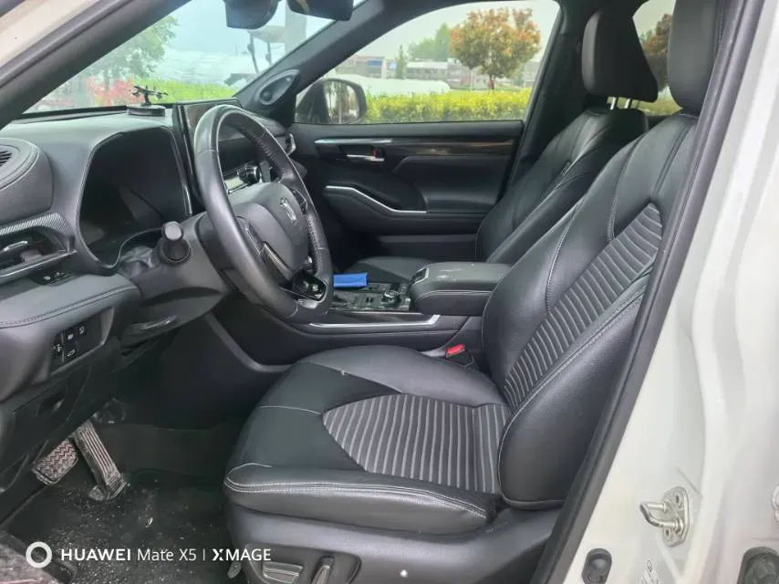 2022 Toyota Crown Kluger 2.0T 248HP L4 8AT,autocango,china used car exporter,china ev exporter,chinese used car exporter,chinese used ev exporter