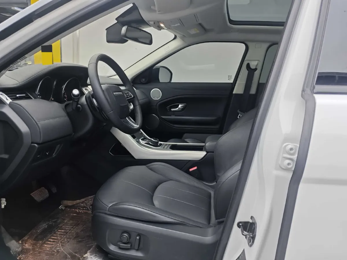 2018 Land Rover Range Rover Evoque 2.0T 241HP L4 9AT,autocango,china used car exporter,china ev exporter,chinese used car exporter,chinese used ev exporter