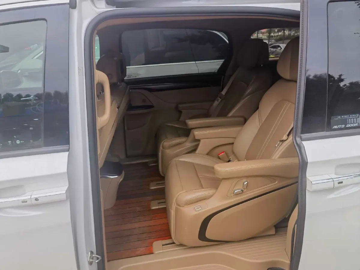 2020 Buick GL8 2.0T 237HP L4 9AT,autocango,china used car exporter,china ev exporter,chinese used car exporter,chinese used ev exporter