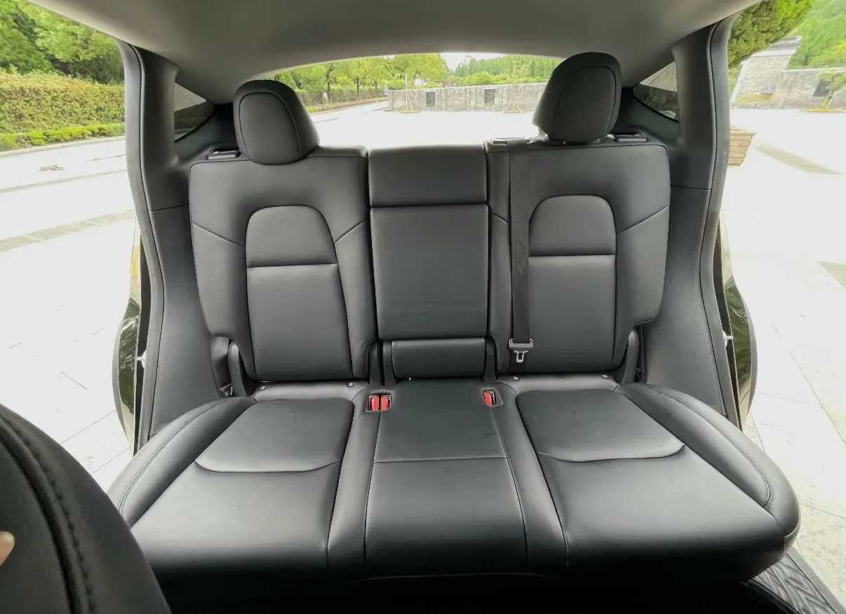 2022 Tesla Model Y BEV 60KWH,autocango,china used car exporter,china ev exporter,chinese used car exporter,chinese used ev exporter