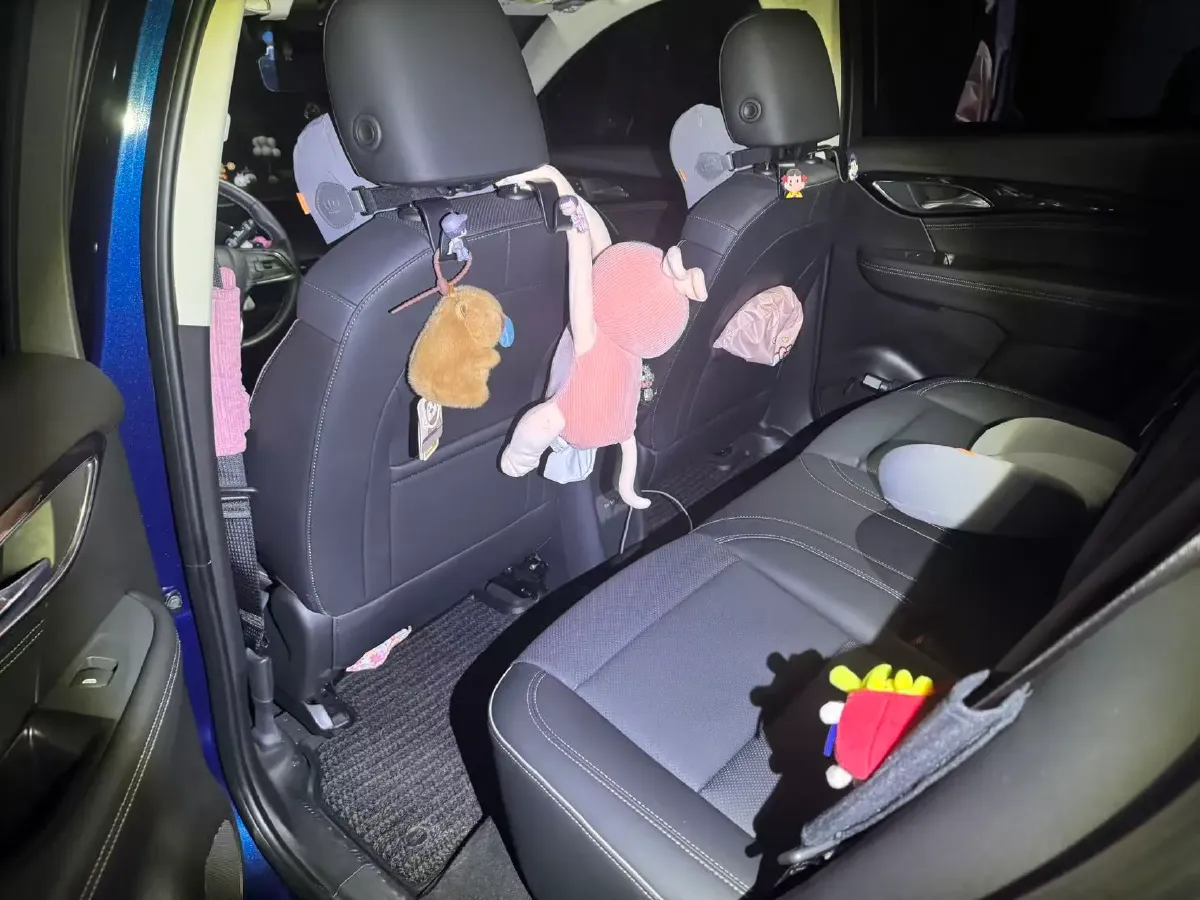 2023 Buick EnvisionPlus 2.0T 237HP L4 9AT,autocango,china used car exporter,china ev exporter,chinese used car exporter,chinese used ev exporter