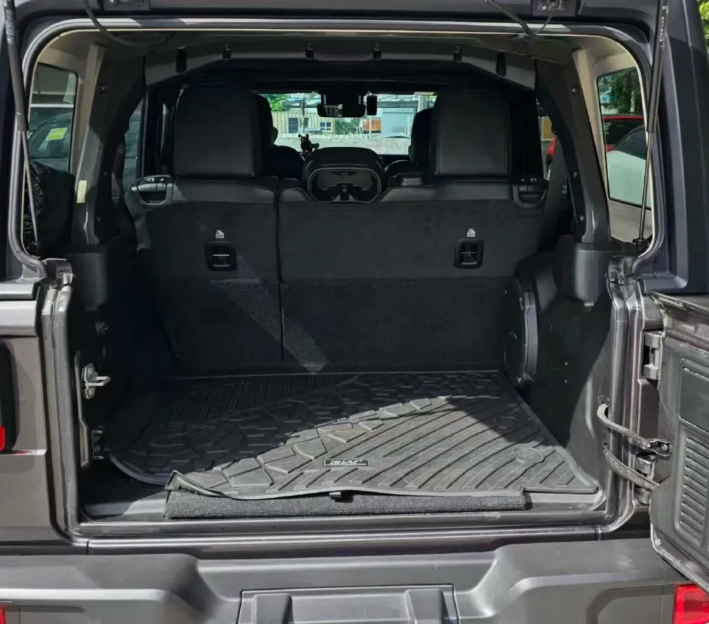 2024 Jeep Wrangler 2.0T 266HP L4 8AT,autocango,china used car exporter,china ev exporter,chinese used car exporter,chinese used ev exporter