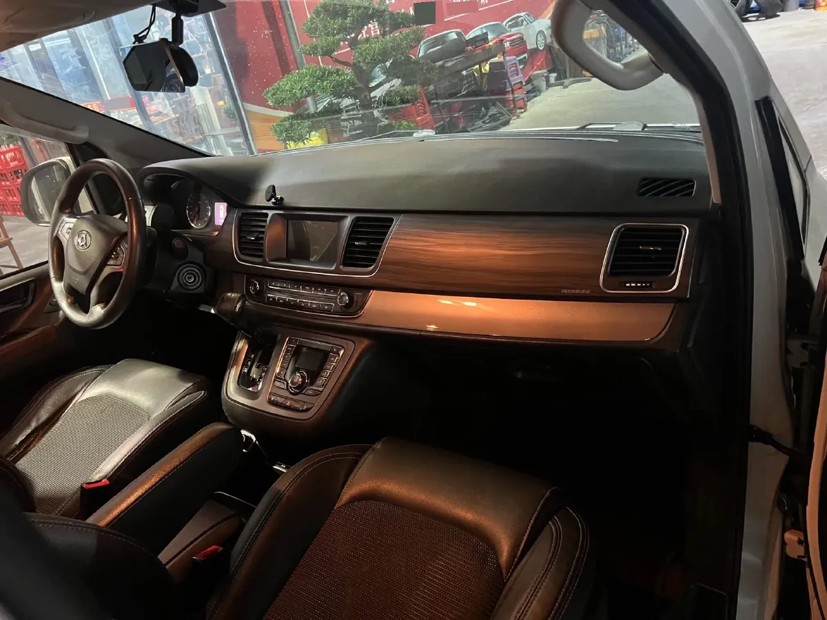 2018 MAXUS G10 2.0T 224HP L4 6AT,autocango,china used car exporter,china ev exporter,chinese used car exporter,chinese used ev exporter