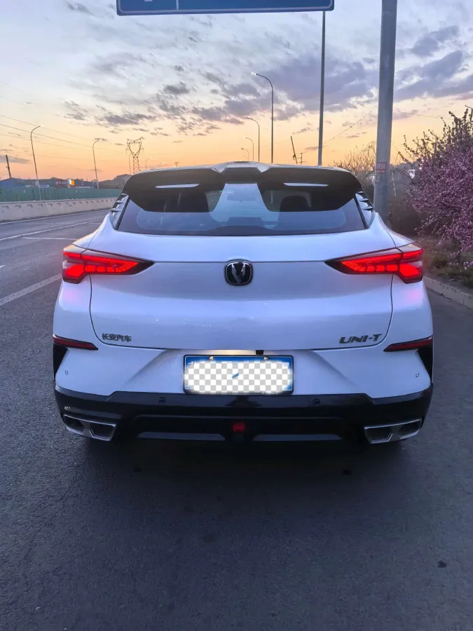 2023 ChangAn UNI-T 1.5T 188HP L4 7DCT,autocango,china used car exporter,china ev exporter,chinese used car exporter,chinese used ev exporter