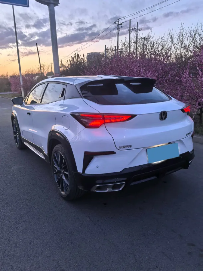 2023 ChangAn UNI-T 1.5T 188HP L4 7DCT,autocango,china used car exporter,china ev exporter,chinese used car exporter,chinese used ev exporter