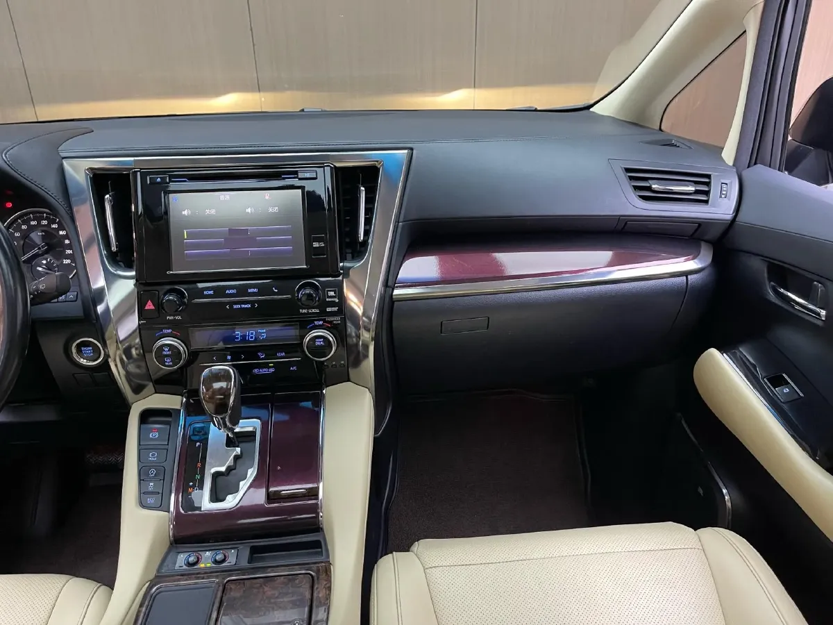 2018 Toyota Alphard 3.5L 301HP V6 8AT,autocango,china used car exporter,china ev exporter,chinese used car exporter,chinese used ev exporter
