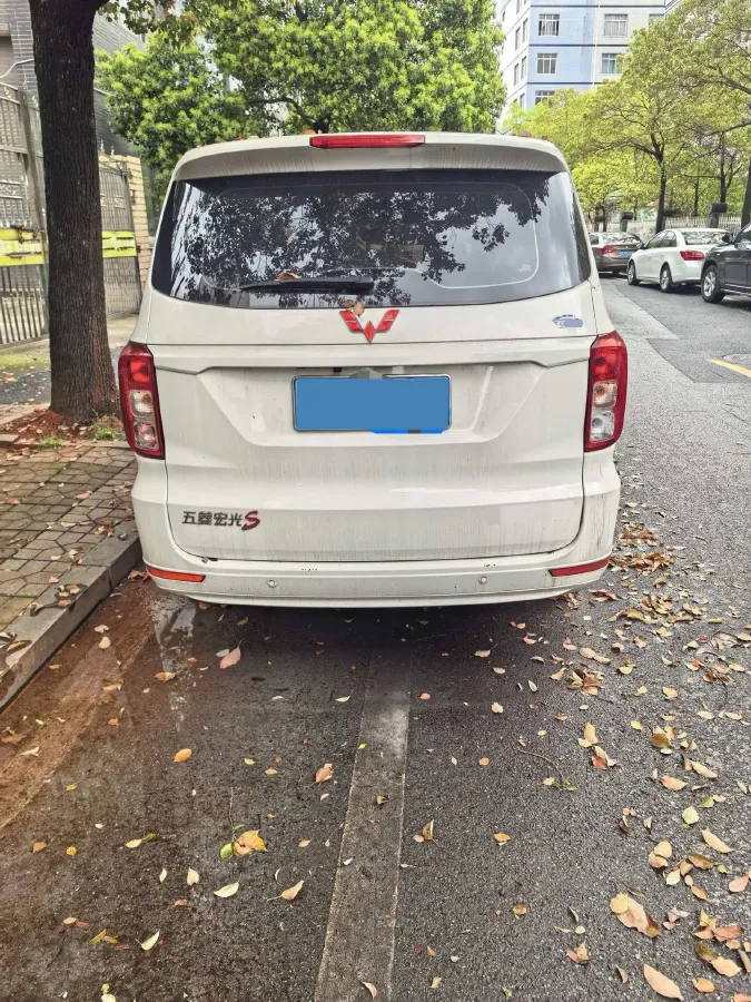 2021 WuLing HongGuang 1.5L 99HP L4 6MT,autocango,china used car exporter,china ev exporter,chinese used car exporter,chinese used ev exporter