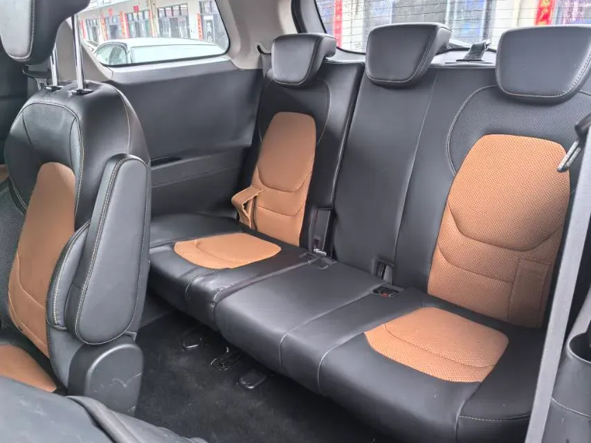 2019 WuLing HongGuang S3 1.5L 99HP L4 6MT,autocango,china used car exporter,china ev exporter,chinese used car exporter,chinese used ev exporter