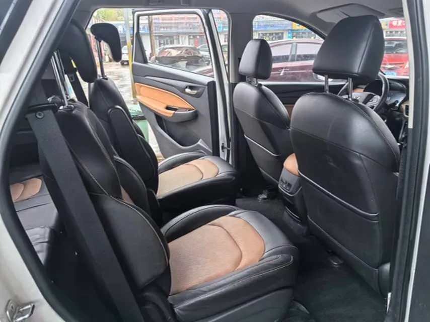 2019 WuLing HongGuang S3 1.5L 99HP L4 6MT,autocango,china used car exporter,china ev exporter,chinese used car exporter,chinese used ev exporter