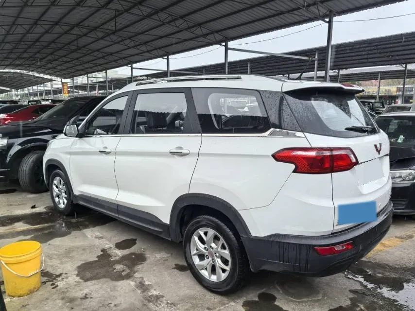 2019 WuLing HongGuang S3 1.5L 99HP L4 6MT,autocango,china used car exporter,china ev exporter,chinese used car exporter,chinese used ev exporter