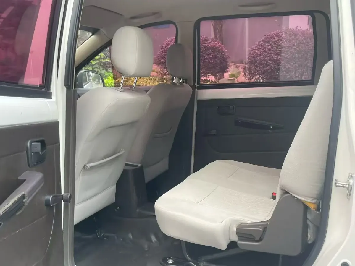 2015 WuLing HongGuang 1.5L 112HP L4 5MT,autocango,china used car exporter,china ev exporter,chinese used car exporter,chinese used ev exporter