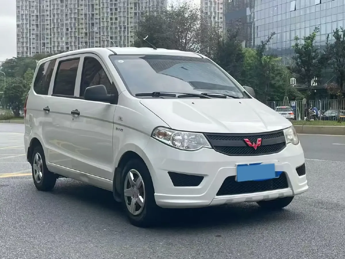 2015 WuLing HongGuang 1.5L 112HP L4 5MT,autocango,china used car exporter,china ev exporter,chinese used car exporter,chinese used ev exporter