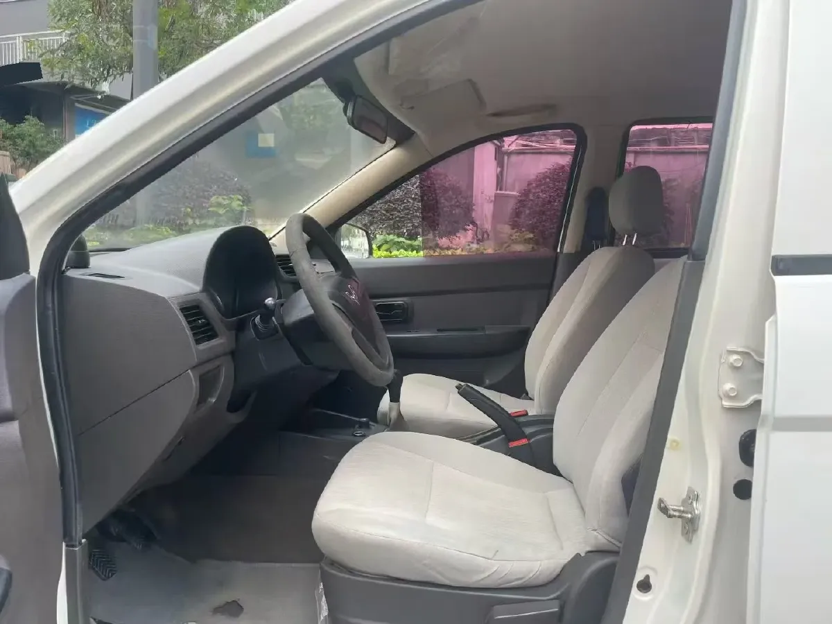 2015 WuLing HongGuang 1.5L 112HP L4 5MT,autocango,china used car exporter,china ev exporter,chinese used car exporter,chinese used ev exporter