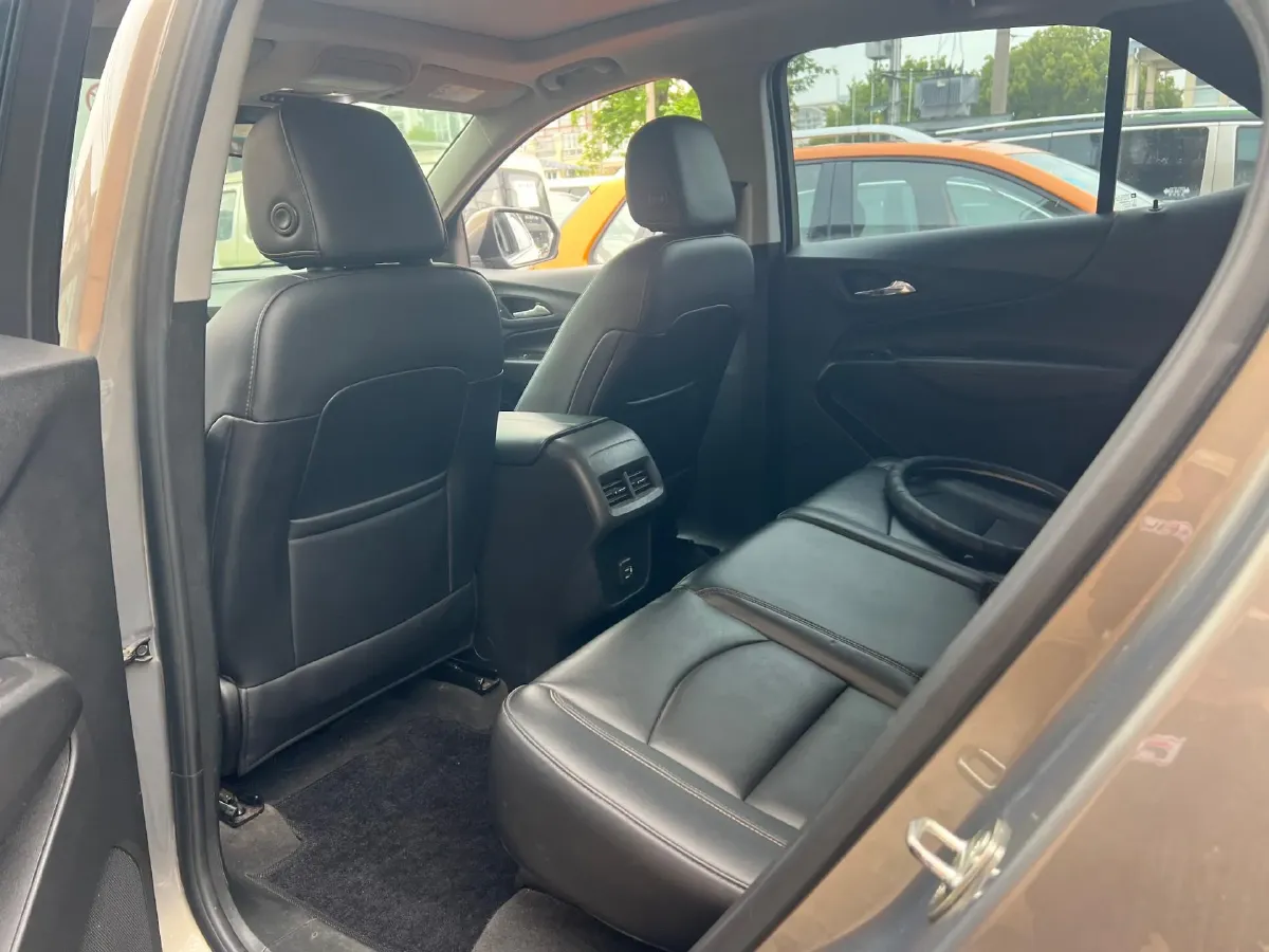 2018 Chevrolet Equinox 2.0T 260HP L4 9AT,autocango,china used car exporter,china ev exporter,chinese used car exporter,chinese used ev exporter